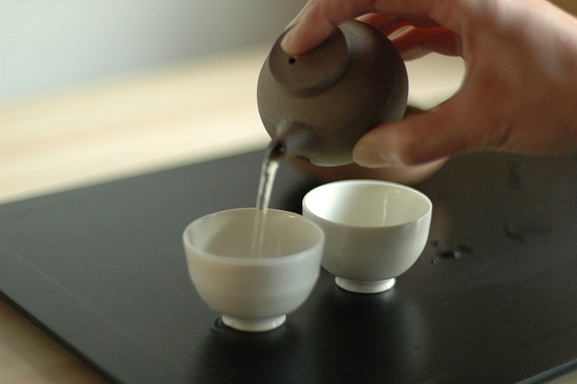 Jakie są najlepsze sposoby na przygotowanie herbata matcha w formie koktajli bezalkoholowych?